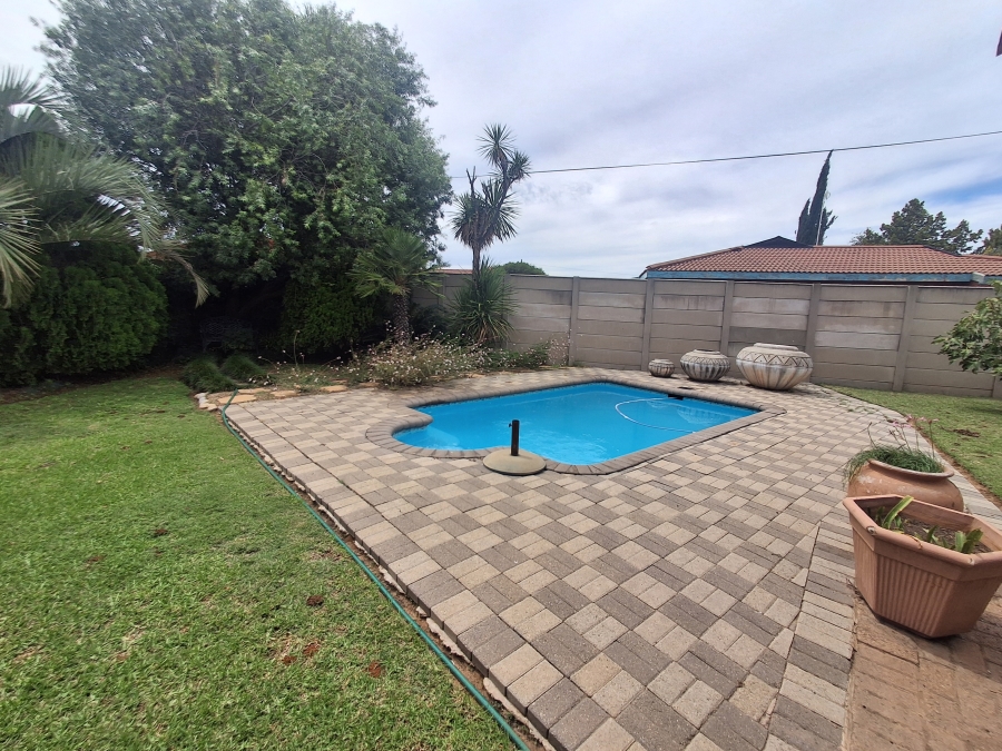 3 Bedroom Property for Sale in Fauna Park Free State